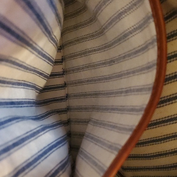 Dooney and bourke nylon & leather trim.brown and red.14.5w 9.75h - Picture 11 of 12